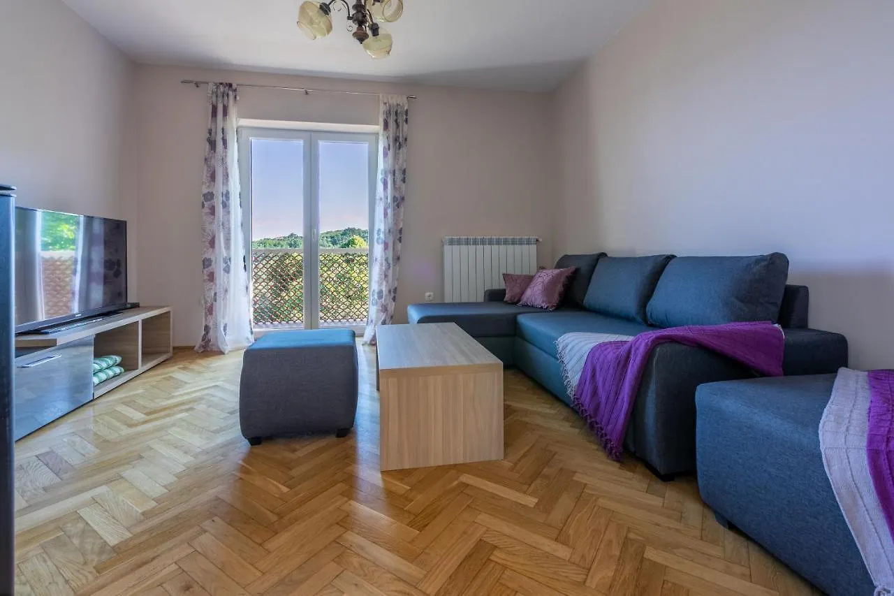 House Vicky Villa Moscenice 0*,  Croatia