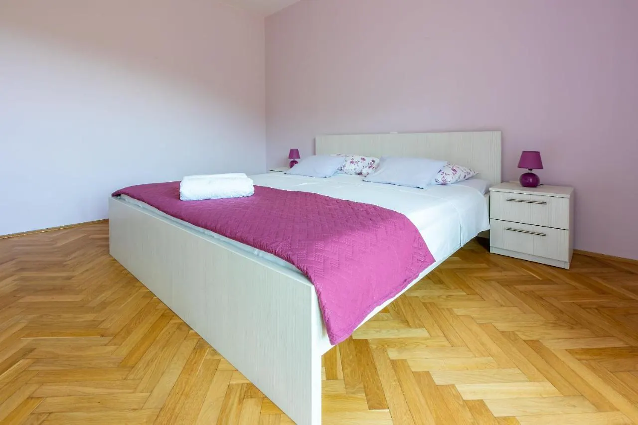 House Vicky Villa Moscenice 0*,  Croatia